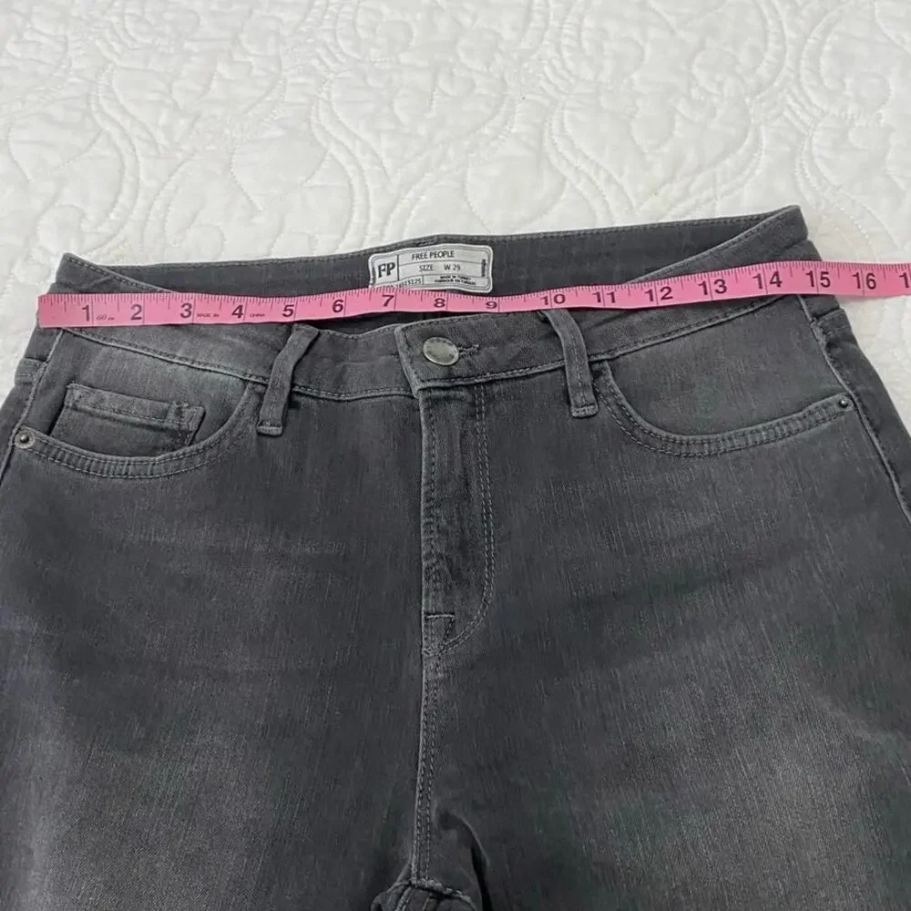 Free People Released Hem Cropped Straight leg Jeans washed black gray Size 29